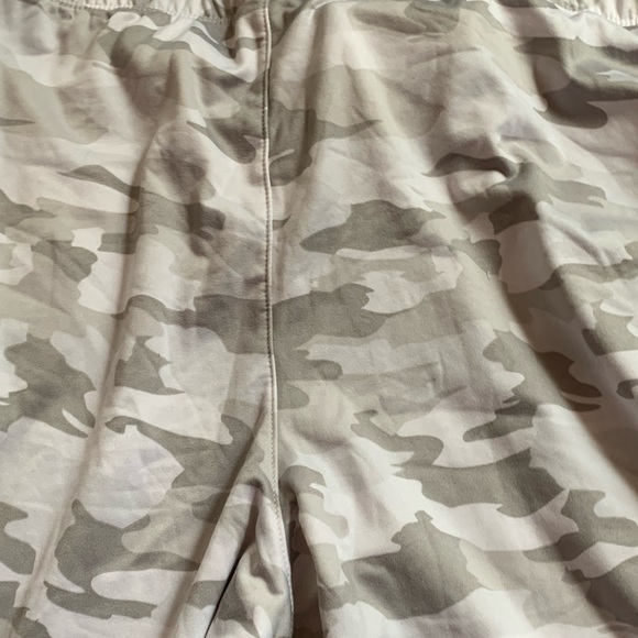 Athletic Works White Camo Joggers - Picture 6 of 6